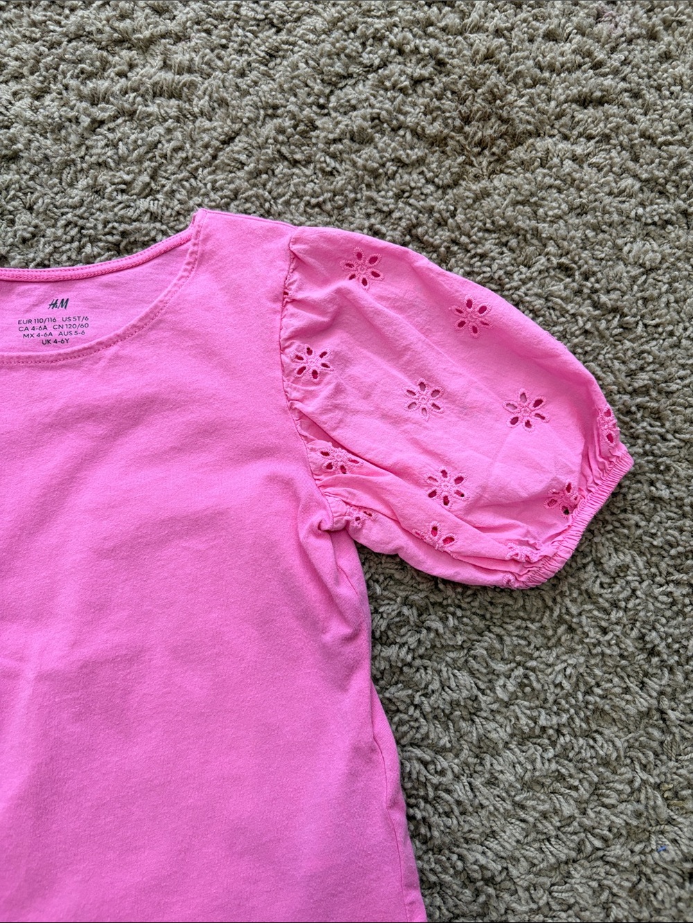 H&M Bright Pink Eyelet Puff Sleeve Tee - Picture 3 of 4